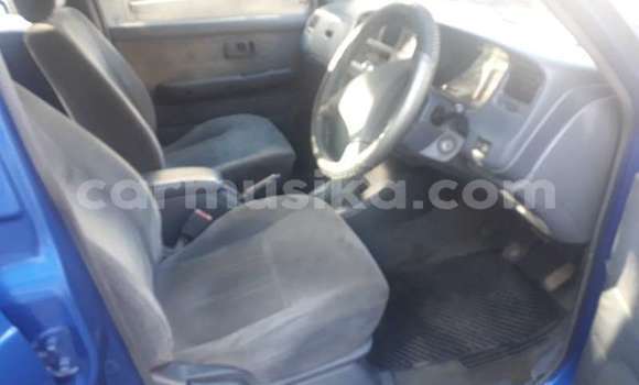 Acheter Occasion Voiture Toyota Comfort Bleu à Beitbridge, Matabeleland South Acheter Occasion Voiture Toyota Comfort Bleu à Beitbridge, Matabeleland South