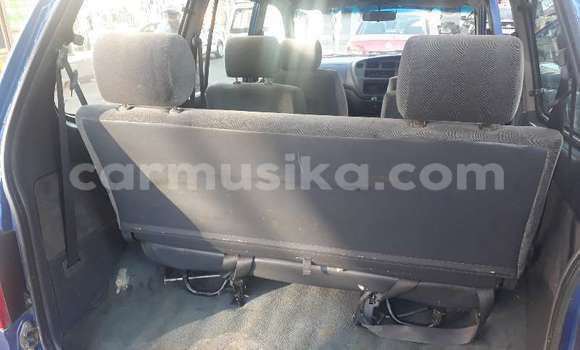 Acheter Occasion Voiture Toyota Comfort Bleu à Beitbridge, Matabeleland South Acheter Occasion Voiture Toyota Comfort Bleu à Beitbridge, Matabeleland South