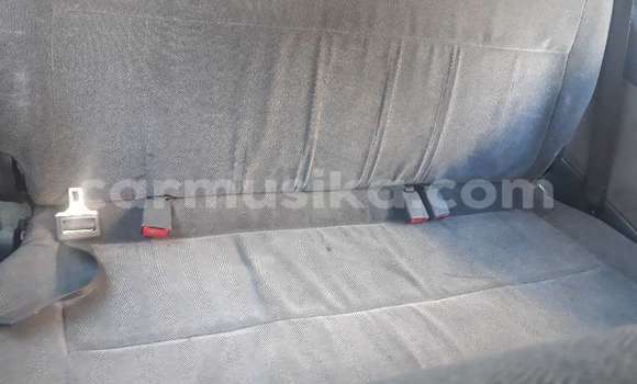 Acheter Occasion Voiture Toyota Comfort Bleu à Beitbridge, Matabeleland South Acheter Occasion Voiture Toyota Comfort Bleu à Beitbridge, Matabeleland South