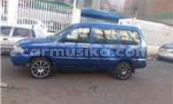 Acheter Occasion Voiture Toyota Comfort Bleu à Beitbridge, Matabeleland South Acheter Occasion Voiture Toyota Comfort Bleu à Beitbridge, Matabeleland South