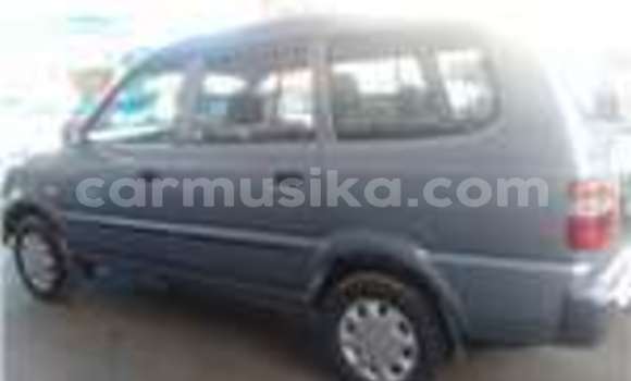 Acheter Occasion Voiture Toyota Comfort Gris à Beitbridge, Matabeleland South Acheter Occasion Voiture Toyota Comfort Gris à Beitbridge, Matabeleland South