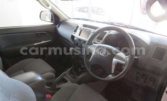 Tenga Tsaru Toyota Hilux Chena Mota in Beitbridge in Matabeleland South Tenga Tsaru Toyota Hilux Chena Mota in Beitbridge in Matabeleland South