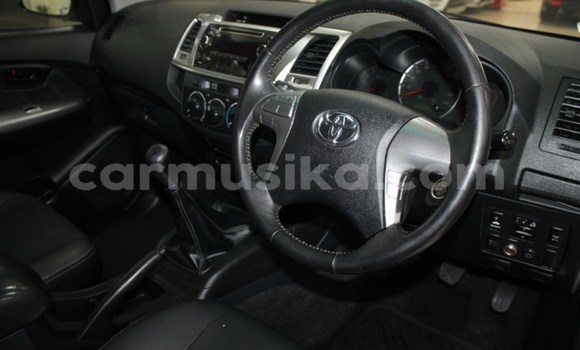 Tenga Tsaru Toyota Hilux Chena Mota in Beitbridge in Matabeleland South Tenga Tsaru Toyota Hilux Chena Mota in Beitbridge in Matabeleland South