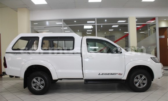 Tenga Tsaru Toyota Hilux Chena Mota in Beitbridge in Matabeleland South Tenga Tsaru Toyota Hilux Chena Mota in Beitbridge in Matabeleland South