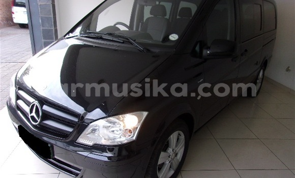Tenga Tsaru Mercedes‒Benz Vito Nhema Mota in Beitbridge in Matabeleland South Tenga Tsaru Mercedes‒Benz Vito Nhema Mota in Beitbridge in Matabeleland South