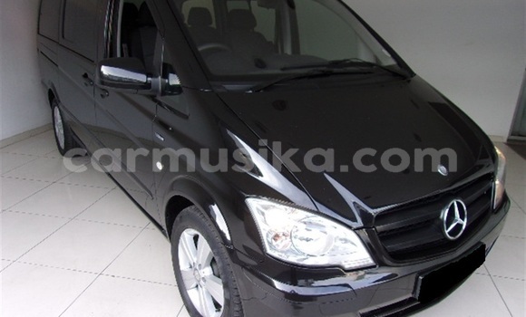 Tenga Tsaru Mercedes‒Benz Vito Nhema Mota in Beitbridge in Matabeleland South Tenga Tsaru Mercedes‒Benz Vito Nhema Mota in Beitbridge in Matabeleland South