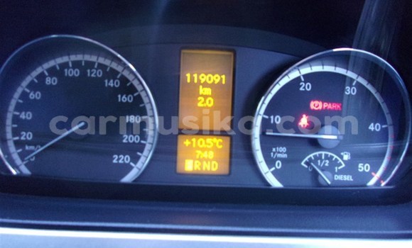 Tenga Tsaru Mercedes‒Benz Vito Nhema Mota in Beitbridge in Matabeleland South Tenga Tsaru Mercedes‒Benz Vito Nhema Mota in Beitbridge in Matabeleland South