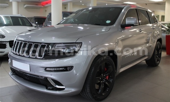 Tenga Tsaru Jeep Grand Cherokee SRT8 Sirivha Mota in Beitbridge in Matabeleland South Tenga Tsaru Jeep Grand Cherokee SRT8 Sirivha Mota in Beitbridge in Matabeleland South