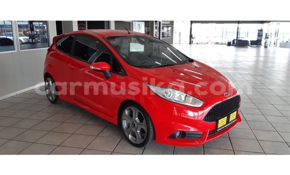 Nunua Ilio tumika Ford Fiesta ST Nyekundu Gari ndani ya Beitbridge nchini Matabeleland Kusini