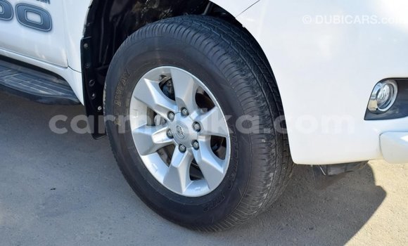 Tenga Imported Toyota Prado Chena Mota in Import - Dubai in Harare Tenga Imported Toyota Prado Chena Mota in Import - Dubai in Harare