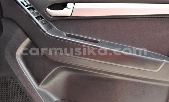 Acheter Occasion Voiture Isuzu KB Rouge à Beitbridge, Matabeleland South Acheter Occasion Voiture Isuzu KB Rouge à Beitbridge, Matabeleland South