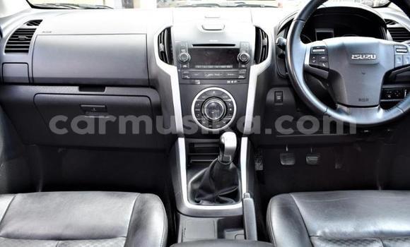 Acheter Occasion Voiture Isuzu KB Rouge à Beitbridge, Matabeleland South Acheter Occasion Voiture Isuzu KB Rouge à Beitbridge, Matabeleland South