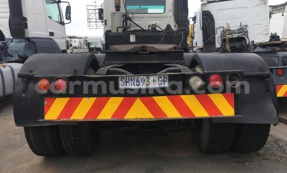 Buy Used Hino 300 Series White Truck in Beitbridge in Matabeleland South Buy Used Hino 300 Series White Truck in Beitbridge in Matabeleland South
