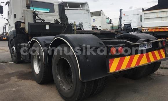 Buy Used Hino 300 Series White Truck in Beitbridge in Matabeleland South Buy Used Hino 300 Series White Truck in Beitbridge in Matabeleland South