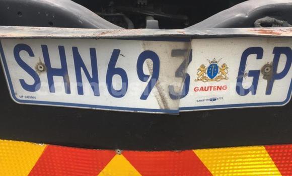 Buy Used Hino 300 Series White Truck in Beitbridge in Matabeleland South Buy Used Hino 300 Series White Truck in Beitbridge in Matabeleland South