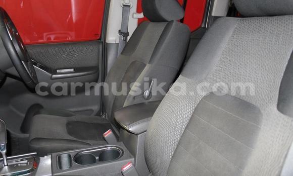 Acheter Occasion Voiture Nissan Navara Blanc à Beitbridge, Matabeleland South Acheter Occasion Voiture Nissan Navara Blanc à Beitbridge, Matabeleland South