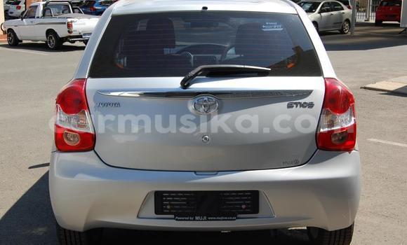 Acheter Occasion Voiture Toyota Etios Gris à Beitbridge, Matabeleland South Acheter Occasion Voiture Toyota Etios Gris à Beitbridge, Matabeleland South