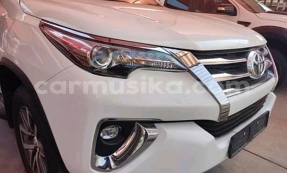 Acheter Occasion Voiture Toyota Fortuner Blanc à Beitbridge, Matabeleland South Acheter Occasion Voiture Toyota Fortuner Blanc à Beitbridge, Matabeleland South