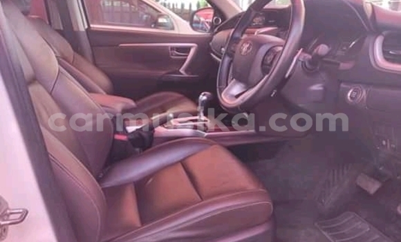 Acheter Occasion Voiture Toyota Fortuner Blanc à Beitbridge, Matabeleland South Acheter Occasion Voiture Toyota Fortuner Blanc à Beitbridge, Matabeleland South