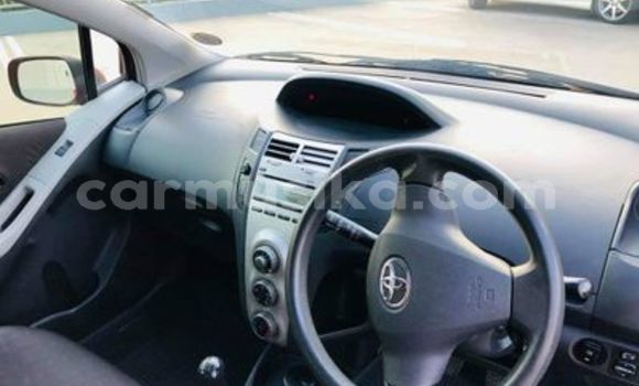 Nunua Ilio tumika Toyota Yaris Nyekundu Gari ndani ya Beitbridge nchini Matabeleland Kusini Nunua Ilio tumika Toyota Yaris Nyekundu Gari ndani ya Beitbridge nchini Matabeleland Kusini