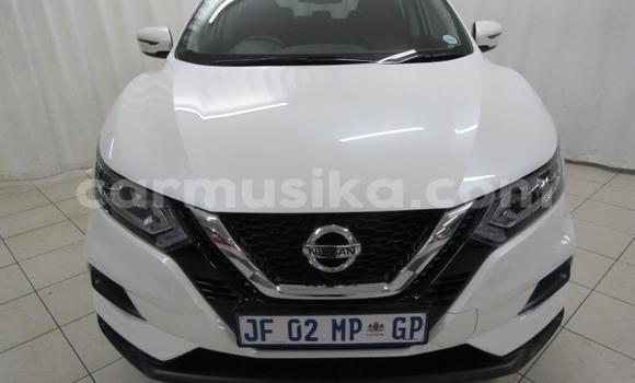 Buy Used Nissan Qashqai White Car in Beitbridge in Matabeleland South