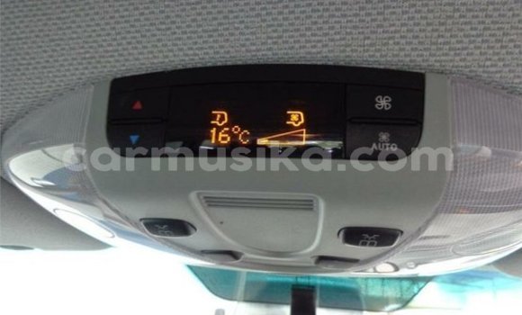 Tenga Tsaru Mercedes‒Benz Vito Chena Mota in Beitbridge in Matabeleland South Tenga Tsaru Mercedes‒Benz Vito Chena Mota in Beitbridge in Matabeleland South