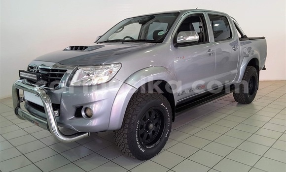 Tenga Tsaru Toyota Hilux Sirivha Mota in Beitbridge in Matabeleland South Tenga Tsaru Toyota Hilux Sirivha Mota in Beitbridge in Matabeleland South