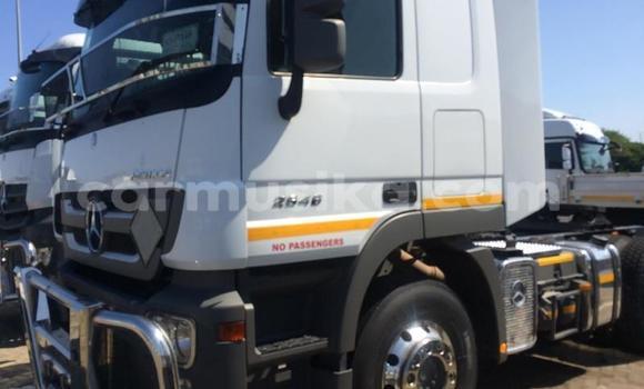 Tenga Tsaru Mercedes‒Benz Arocs Chena Rori in Harare in Harare Tenga Tsaru Mercedes‒Benz Arocs Chena Rori in Harare in Harare