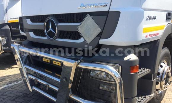 Tenga Tsaru Mercedes‒Benz Arocs Chena Rori in Harare in Harare Tenga Tsaru Mercedes‒Benz Arocs Chena Rori in Harare in Harare