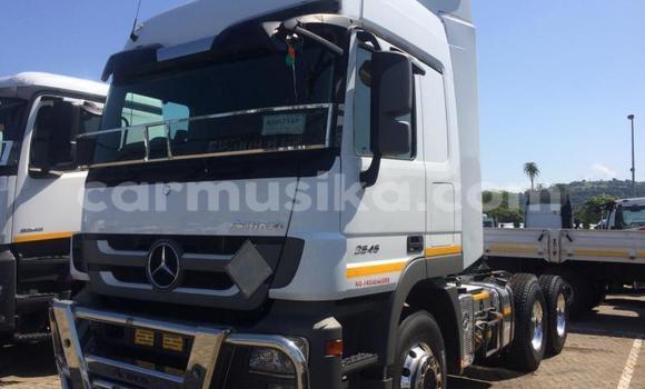 Tenga Tsaru Mercedes‒Benz Arocs Chena Rori in Harare in Harare Tenga Tsaru Mercedes‒Benz Arocs Chena Rori in Harare in Harare
