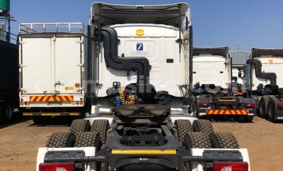 Tenga Tsaru Scania R420 Chena Rori in Harare in Harare Tenga Tsaru Scania R420 Chena Rori in Harare in Harare