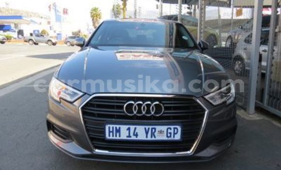 Nunua Ilio tumika Audi A3 Fedha Gari ndani ya Beitbridge nchini Matabeleland Kusini