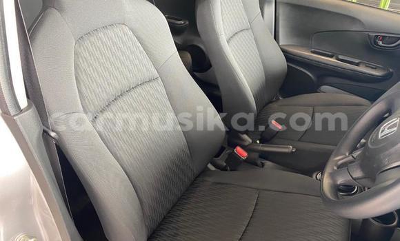 Acheter Occasion Voiture Honda Brio Gris à Beitbridge, Matabeleland South Acheter Occasion Voiture Honda Brio Gris à Beitbridge, Matabeleland South