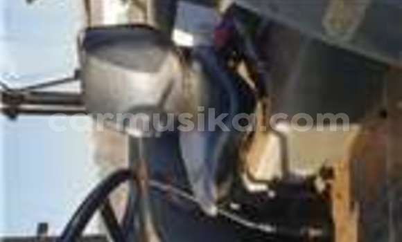 Tenga Tsaru Caterpillar 120 Tsvuku Rori in Beitbridge in Matabeleland South Tenga Tsaru Caterpillar 120 Tsvuku Rori in Beitbridge in Matabeleland South