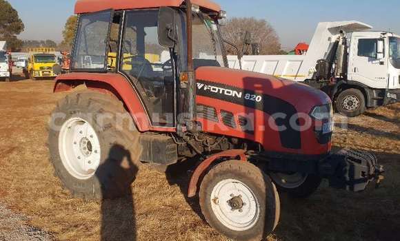 Tenga Tsaru Caterpillar 120 Tsvuku Rori in Beitbridge in Matabeleland South Tenga Tsaru Caterpillar 120 Tsvuku Rori in Beitbridge in Matabeleland South