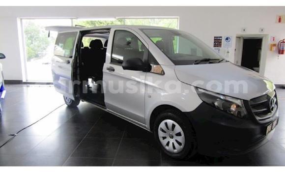 Acheter Occasion Voiture Mercedes‒Benz Vito Blanc à Harare, Harare Acheter Occasion Voiture Mercedes‒Benz Vito Blanc à Harare, Harare