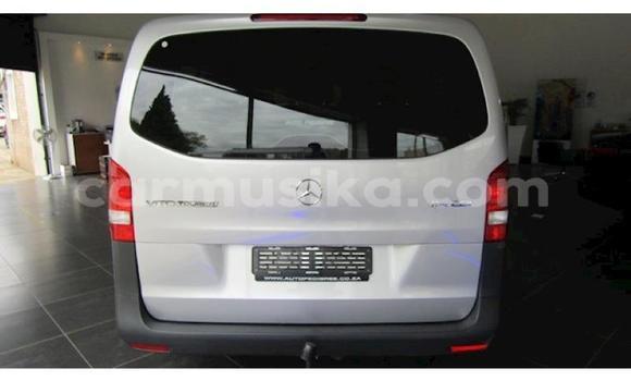 Acheter Occasion Voiture Mercedes‒Benz Vito Blanc à Harare, Harare Acheter Occasion Voiture Mercedes‒Benz Vito Blanc à Harare, Harare