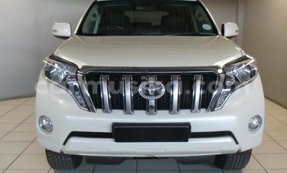 Nunua Ilio tumika Toyota Prado Nyeupe Gari ndani ya Harare nchini Harare