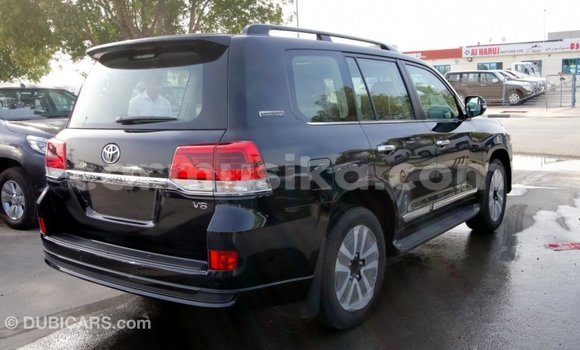 Tenga Imported Toyota Land Cruiser Nhema Mota in Import - Dubai in Harare Tenga Imported Toyota Land Cruiser Nhema Mota in Import - Dubai in Harare
