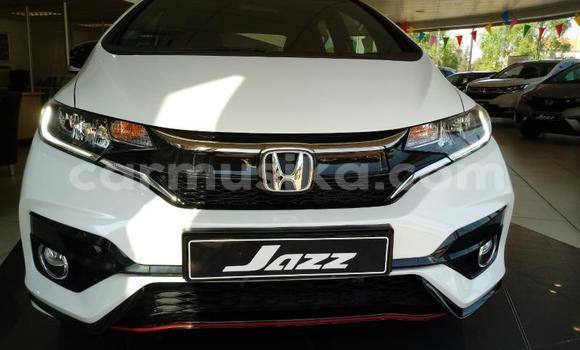 Buy Used Honda Jazz White Car in Bulawayo in Bulawayo