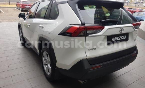 Acheter Occasion Voiture Toyota Rush Blanc à Chipinge, Manicaland Acheter Occasion Voiture Toyota Rush Blanc à Chipinge, Manicaland