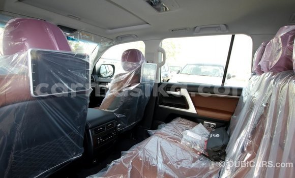 Tenga Imported Toyota Land Cruiser Nhema Mota in Import - Dubai in Harare Tenga Imported Toyota Land Cruiser Nhema Mota in Import - Dubai in Harare