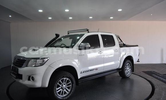 Buy Used Toyota Hilux White Car in Harare in Harare Buy Used Toyota Hilux White Car in Harare in Harare
