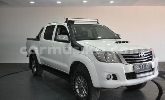 Buy Used Toyota Hilux White Car in Harare in Harare Buy Used Toyota Hilux White Car in Harare in Harare