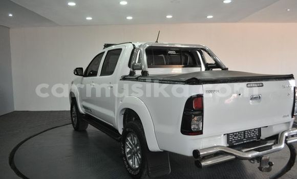 Buy Used Toyota Hilux White Car in Harare in Harare Buy Used Toyota Hilux White Car in Harare in Harare