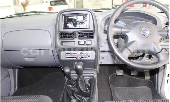 Acheter Occasion Voiture Nissan Hardbody Blanc à Beitbridge, Matabeleland South Acheter Occasion Voiture Nissan Hardbody Blanc à Beitbridge, Matabeleland South