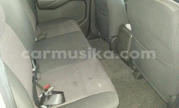 Acheter Occasion Voiture Nissan Navara Blanc à Beitbridge, Matabeleland South Acheter Occasion Voiture Nissan Navara Blanc à Beitbridge, Matabeleland South