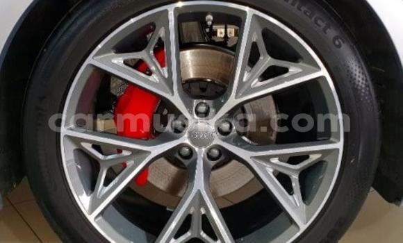 Acheter Occasion Voiture Audi Q8 Gris à Beitbridge, Matabeleland South Acheter Occasion Voiture Audi Q8 Gris à Beitbridge, Matabeleland South