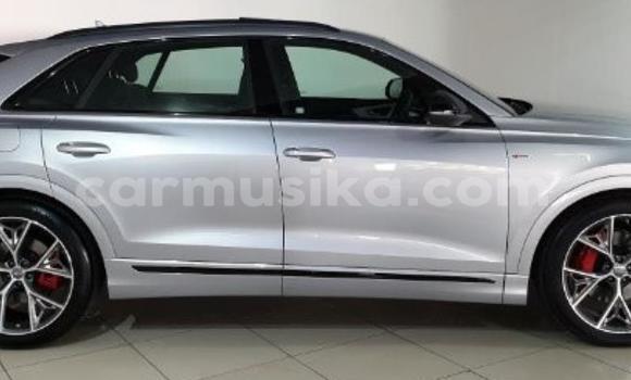 Acheter Occasion Voiture Audi Q8 Gris à Beitbridge, Matabeleland South Acheter Occasion Voiture Audi Q8 Gris à Beitbridge, Matabeleland South