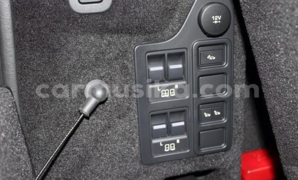 Nunua Ilio tumika Land Rover Discovery Nyeusi Gari ndani ya Beitbridge nchini Matabeleland Kusini Nunua Ilio tumika Land Rover Discovery Nyeusi Gari ndani ya Beitbridge nchini Matabeleland Kusini